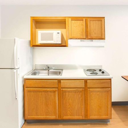 Woodspring Suites Браунсвілл Екстер'єр фото