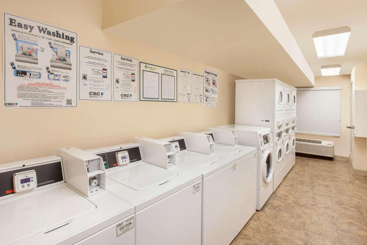 Woodspring Suites Браунсвілл Екстер'єр фото